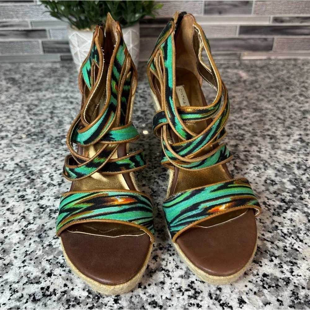 Cynthia Vincent | Women's Gorgeous Strappy Espadrille Wedge Size 7.5
